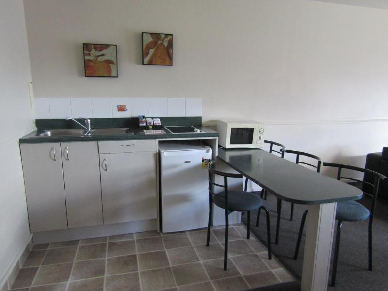 Pohutu Lodge Motel image