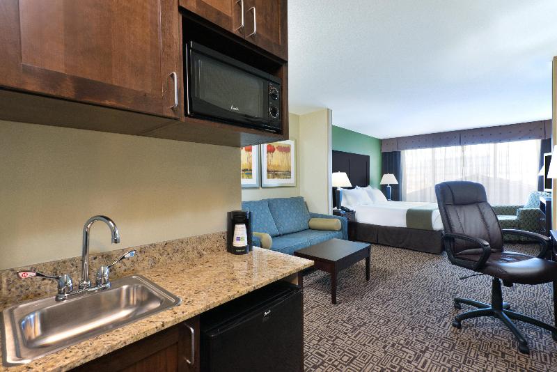 Holiday Inn Express Hotel & Suites Richfield image