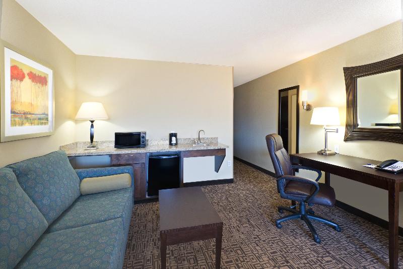 Holiday Inn Express Hotel & Suites Richfield image