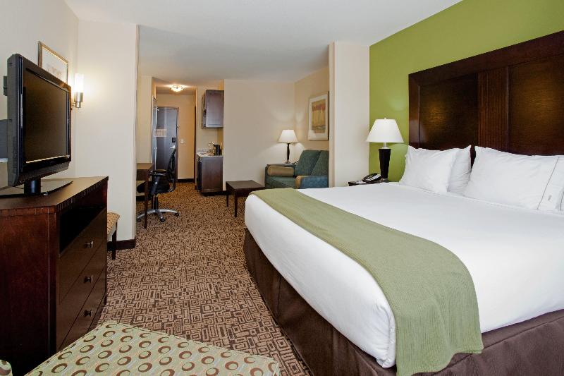 Holiday Inn Express Hotel & Suites Richfield image