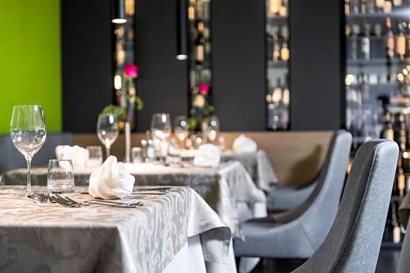 Blumenhotel image