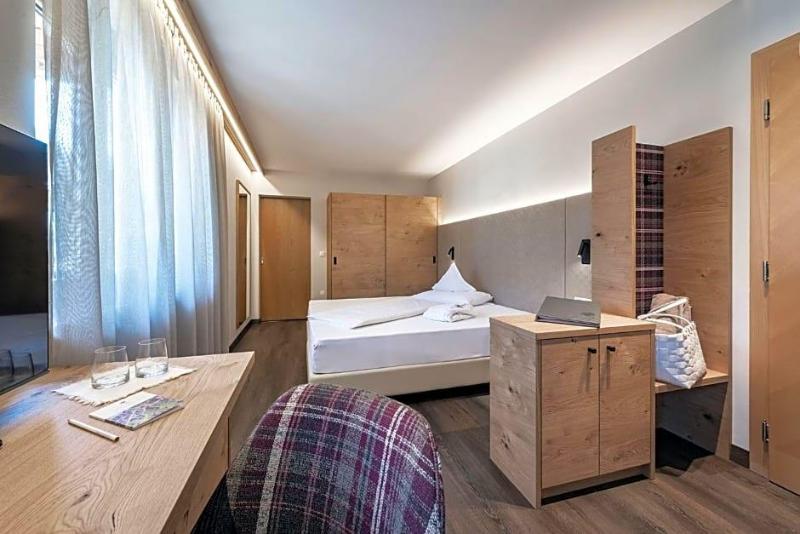 Blumenhotel image
