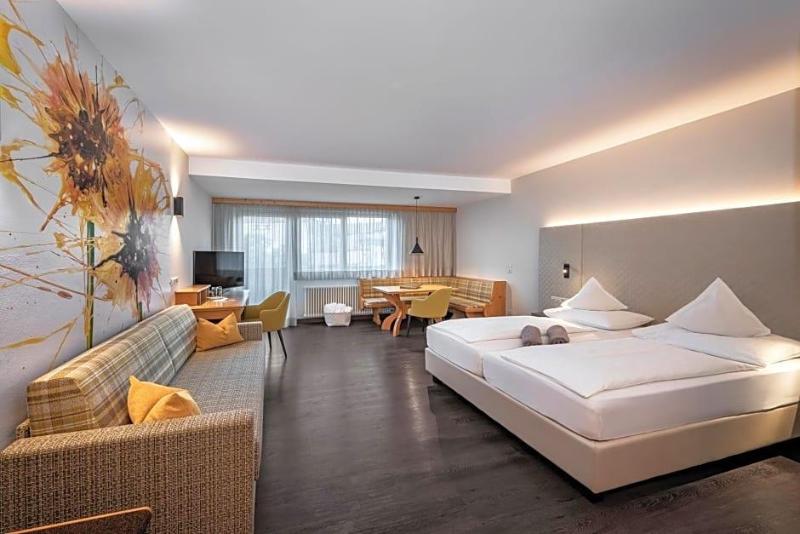 Blumenhotel image