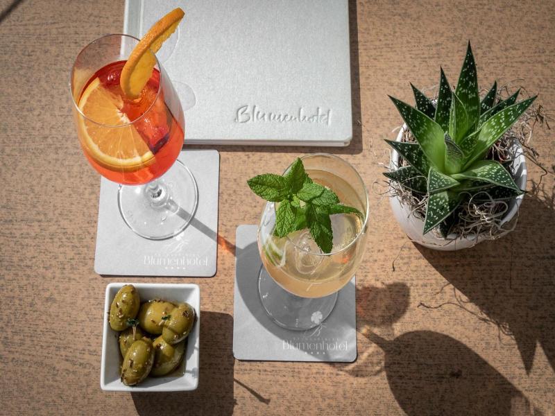Blumenhotel image