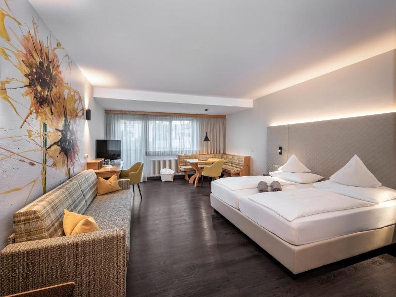 Blumenhotel image