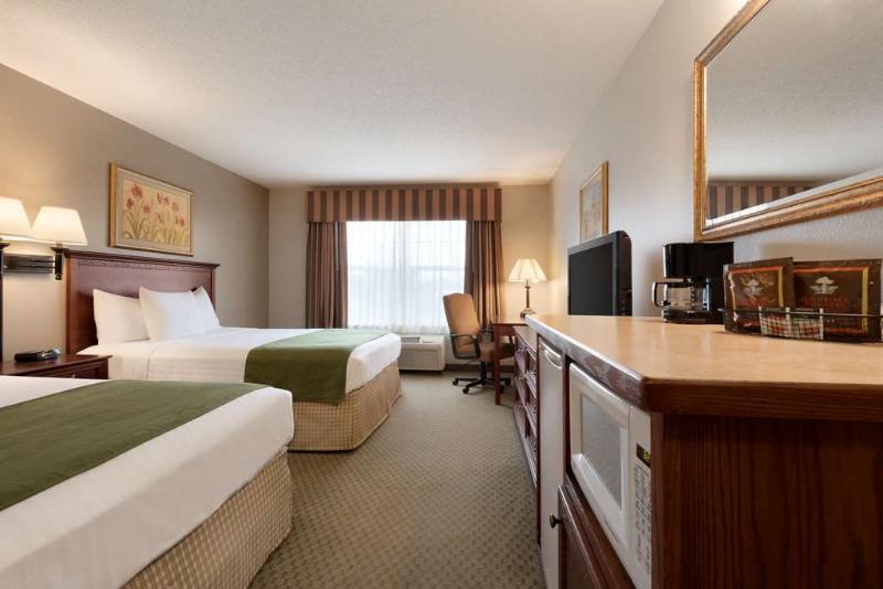 Country Inn & Suites By Radisson St. Cloud East Mn image