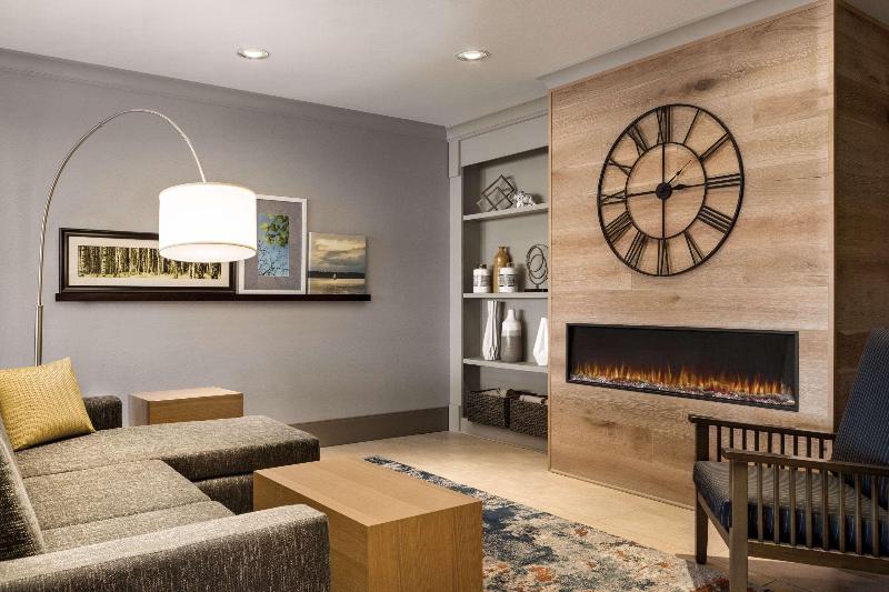 Country Inn & Suites By Radisson St. Cloud East Mn image