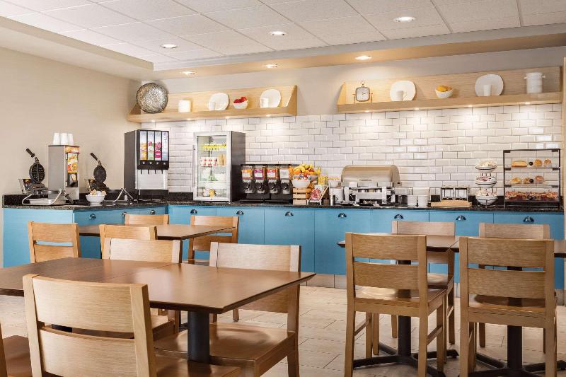 Country Inn & Suites By Radisson St. Cloud East Mn image