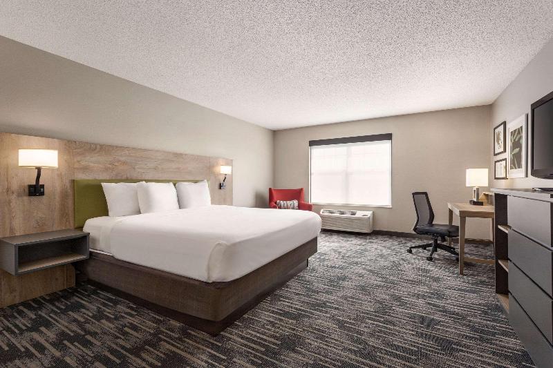 Country Inn & Suites By Radisson St. Cloud East Mn image