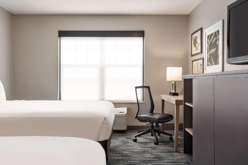 Country Inn & Suites By Radisson St. Cloud East Mn image