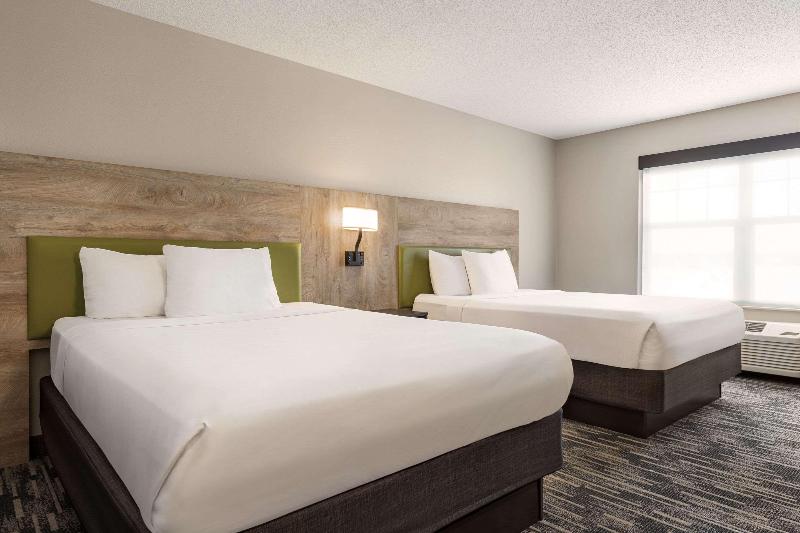 Country Inn & Suites By Radisson St. Cloud East Mn image