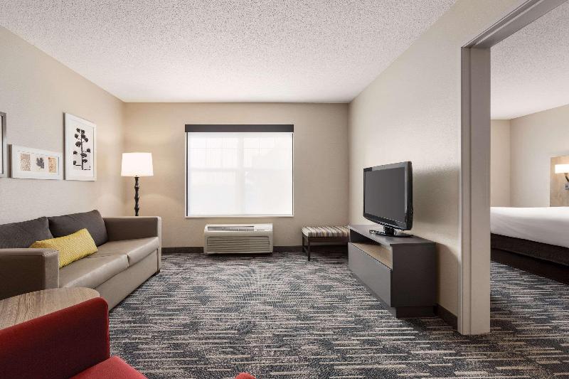Country Inn & Suites By Radisson St. Cloud East Mn image
