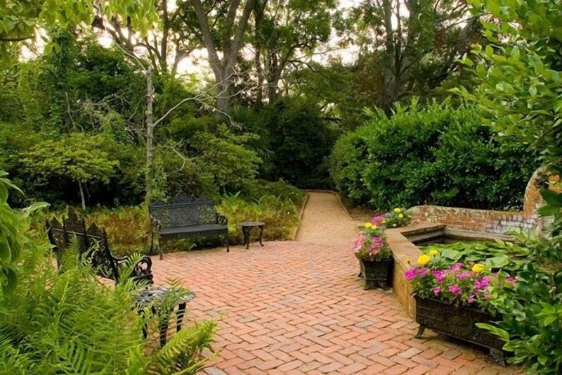 Monmouth Historic Inn & Gardens image
