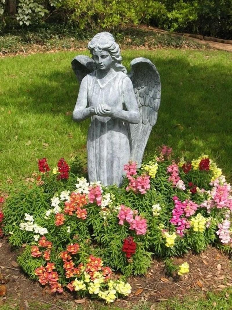 Monmouth Historic Inn & Gardens image