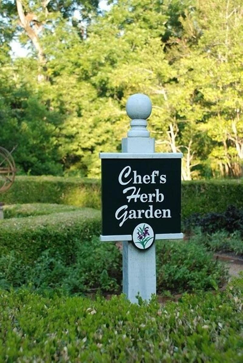 Monmouth Historic Inn & Gardens image