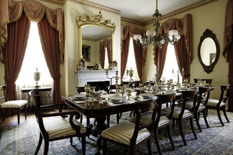 Monmouth Historic Inn & Gardens image