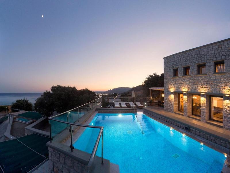 Blue Dream Luxury Villas