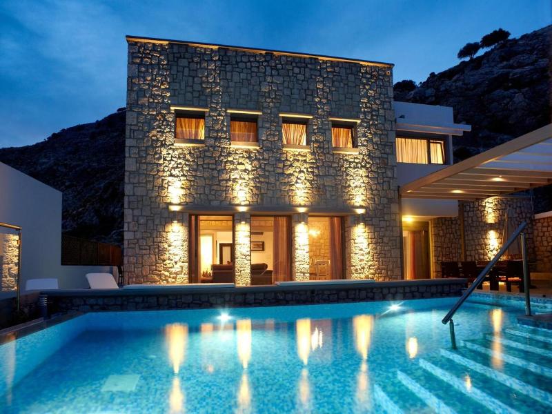 Blue Dream Luxury Villas