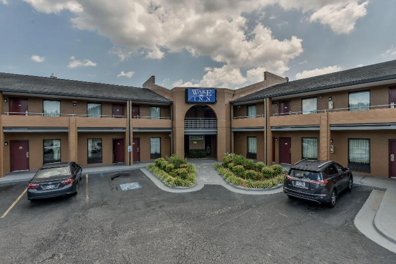 Wake Inn Hotel image