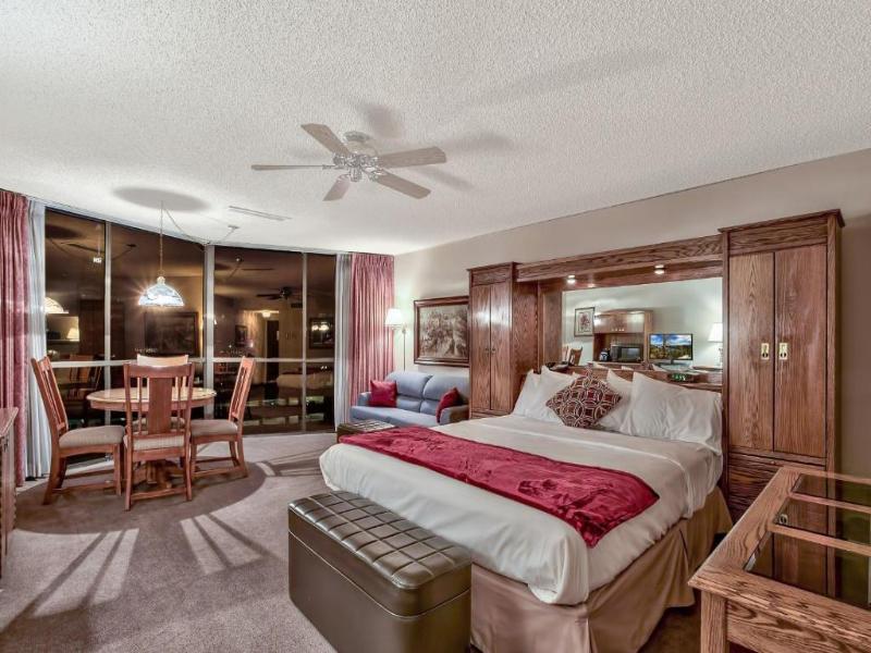 Plaza Resort Club image