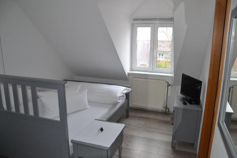 Zur Tanne Landhotel image