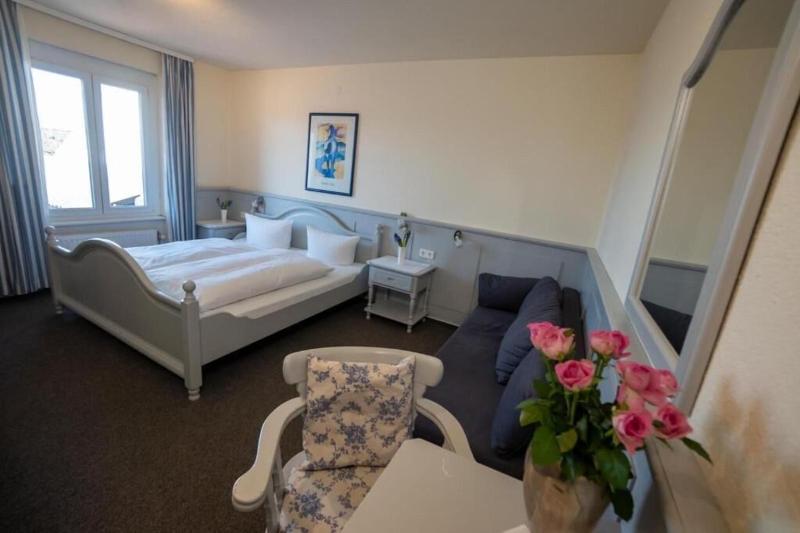 Zur Tanne Landhotel image