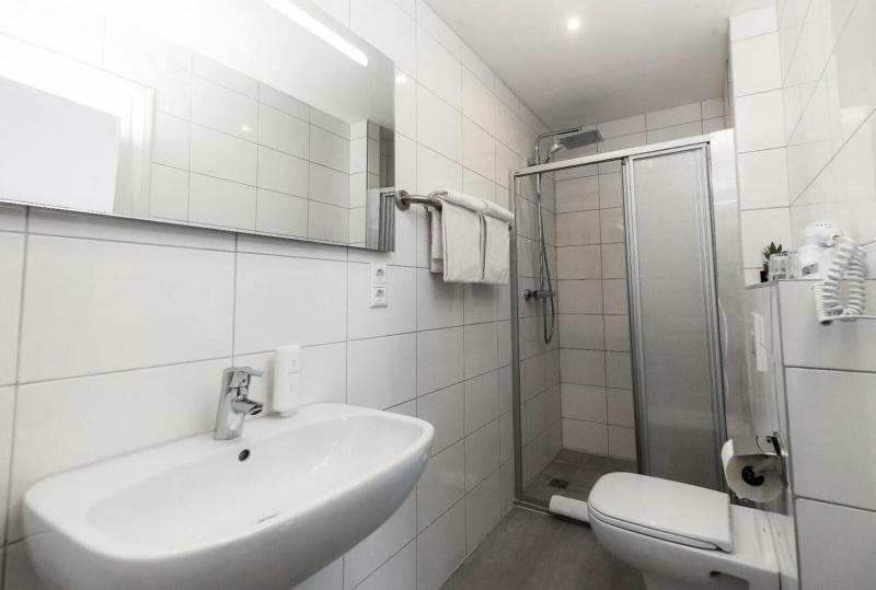 Zur Tanne Landhotel image