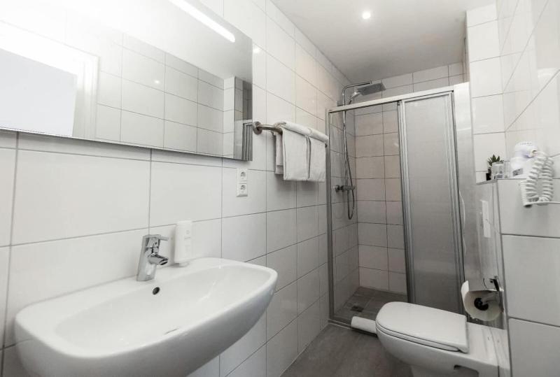 Zur Tanne Landhotel image