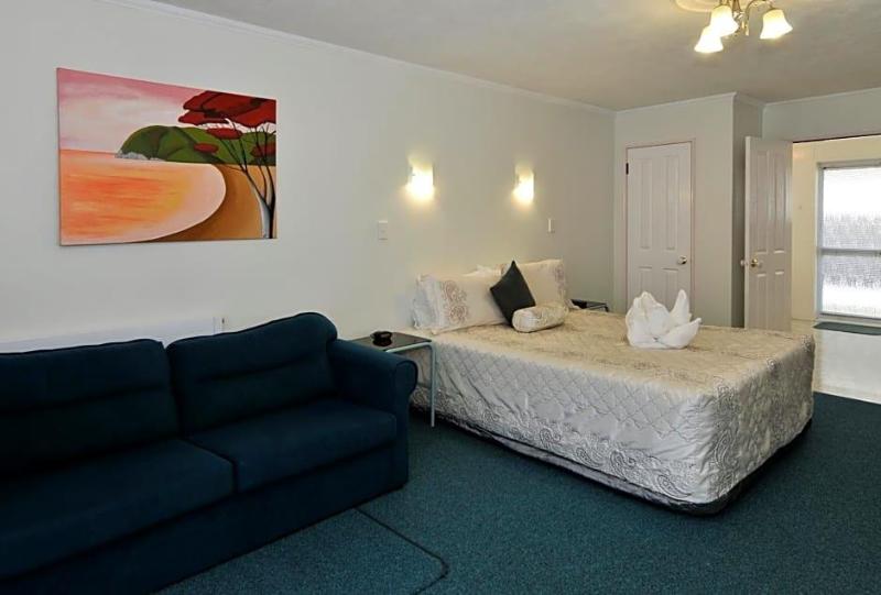Asure Palm Court Motor Inn image