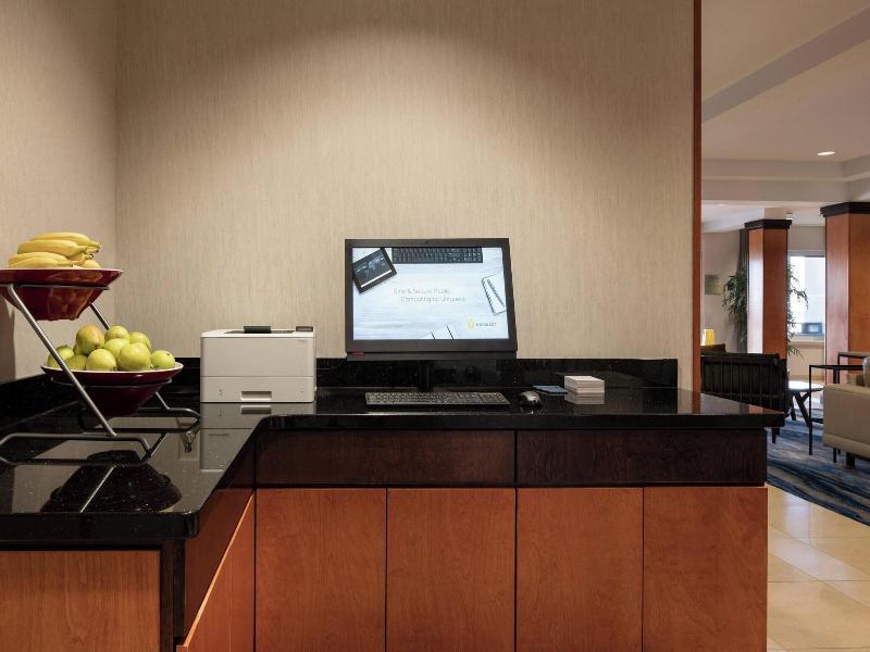 Fairfield Inn & Suites Redding