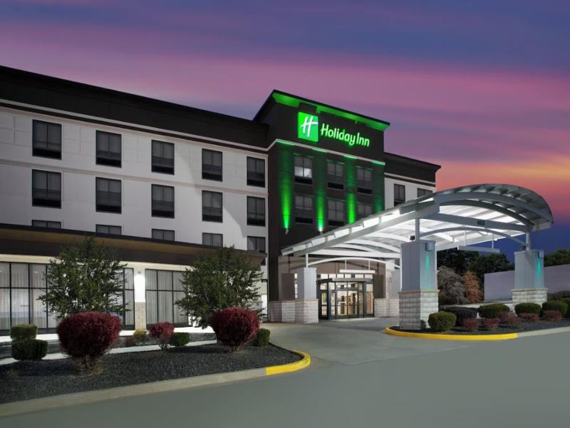 Holiday Inn Quincy image