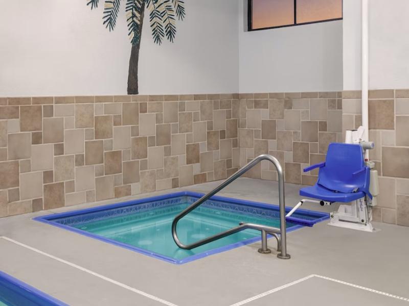 Holiday Inn Quincy image