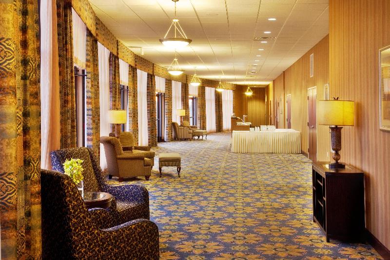 Holiday Inn Quincy image