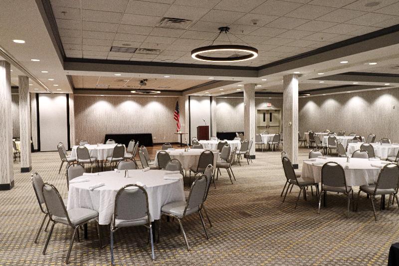Holiday Inn Quincy image