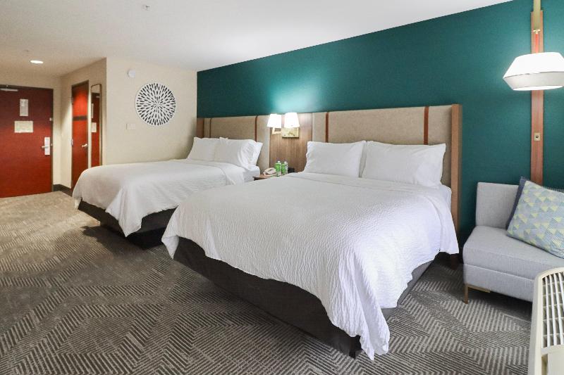 Holiday Inn Quincy image