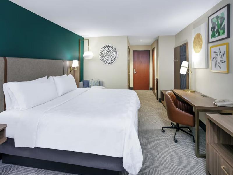 Holiday Inn Quincy image