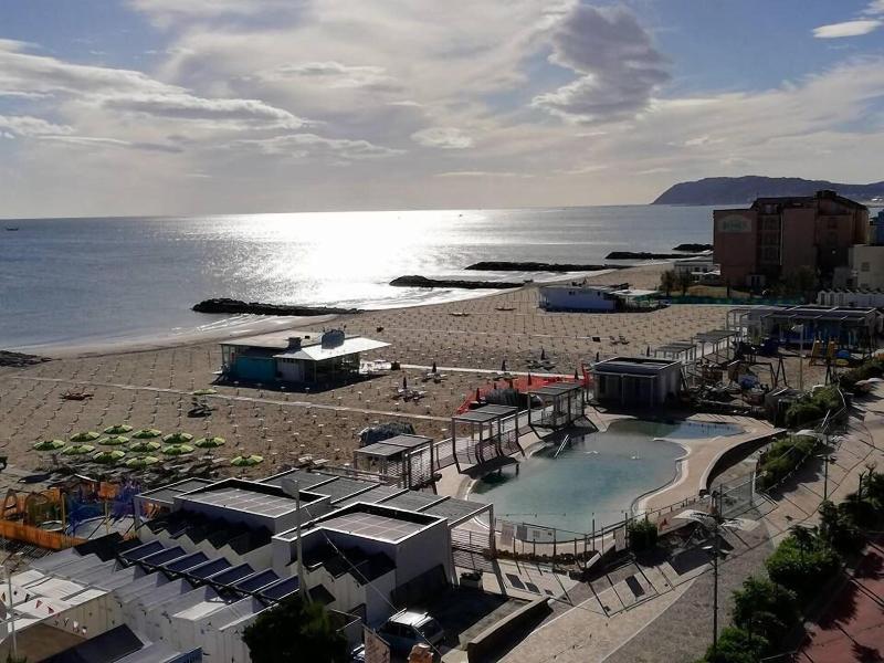 Villa Rosa image