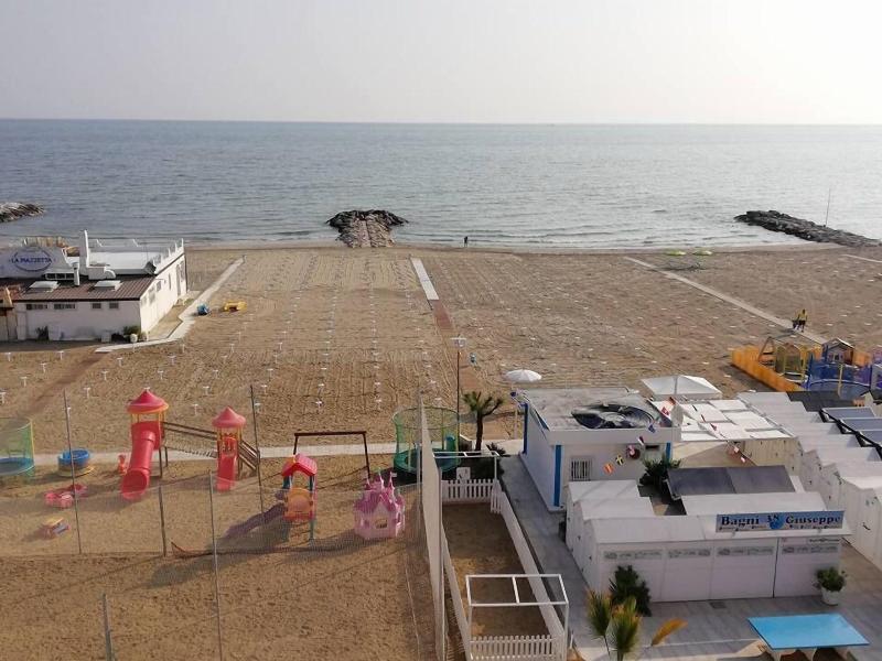 Villa Rosa image