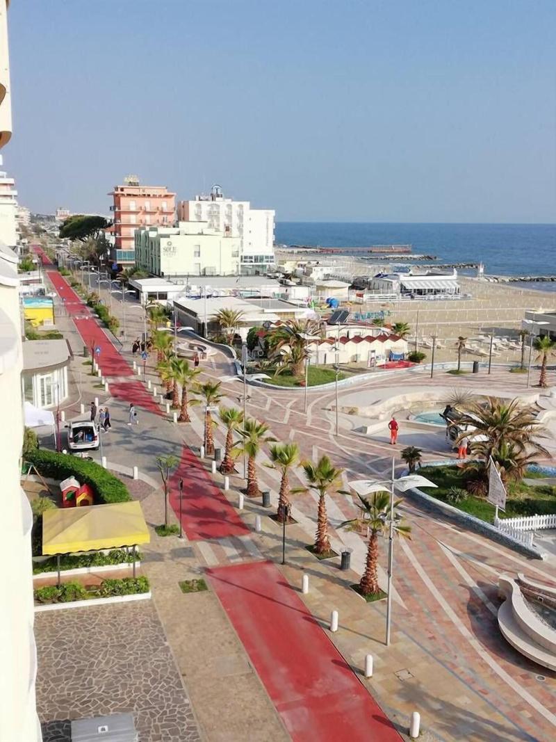 Villa Rosa image