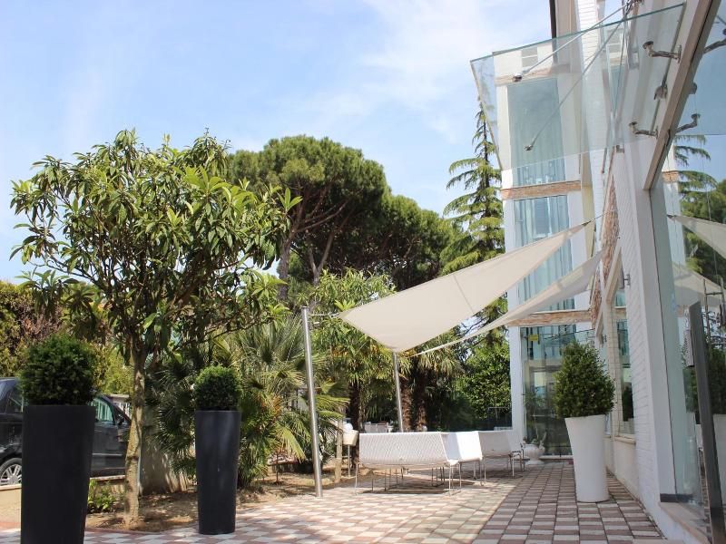 Villa Liliana image
