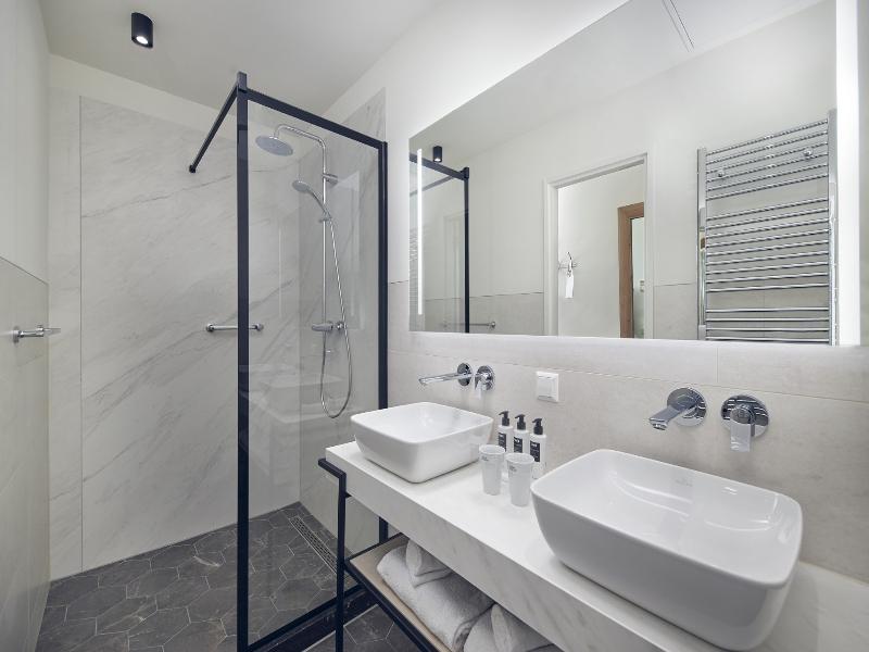 Hotel New York image