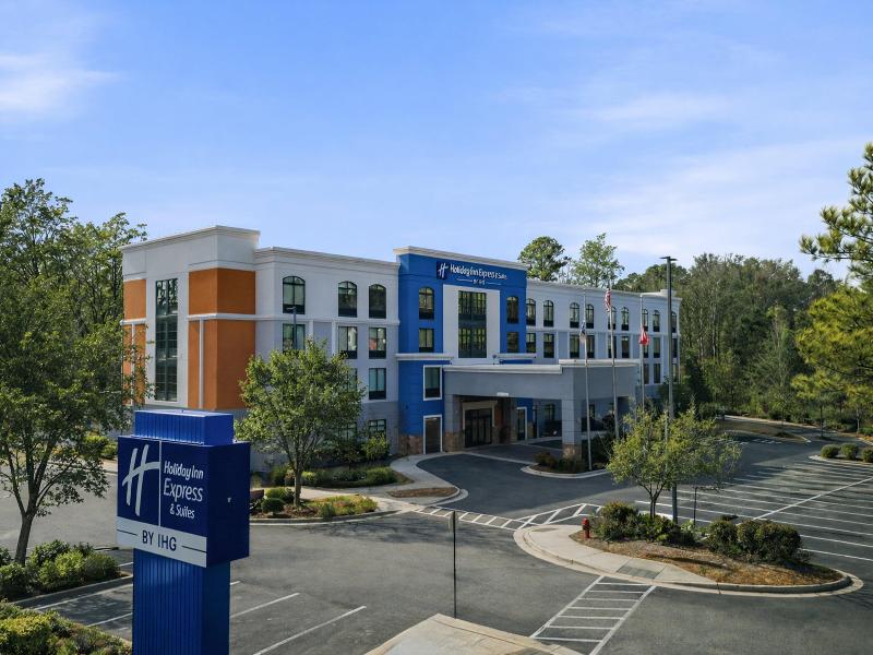 Holiday Inn Express & Suites Raleigh West  image