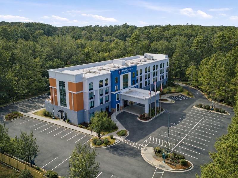 Holiday Inn Express & Suites Raleigh West  image
