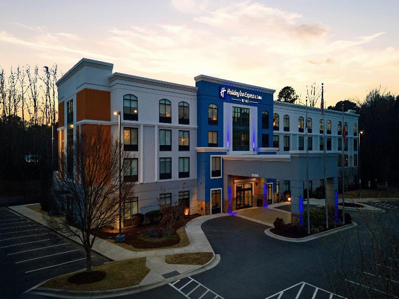 Holiday Inn Express & Suites Raleigh West  image