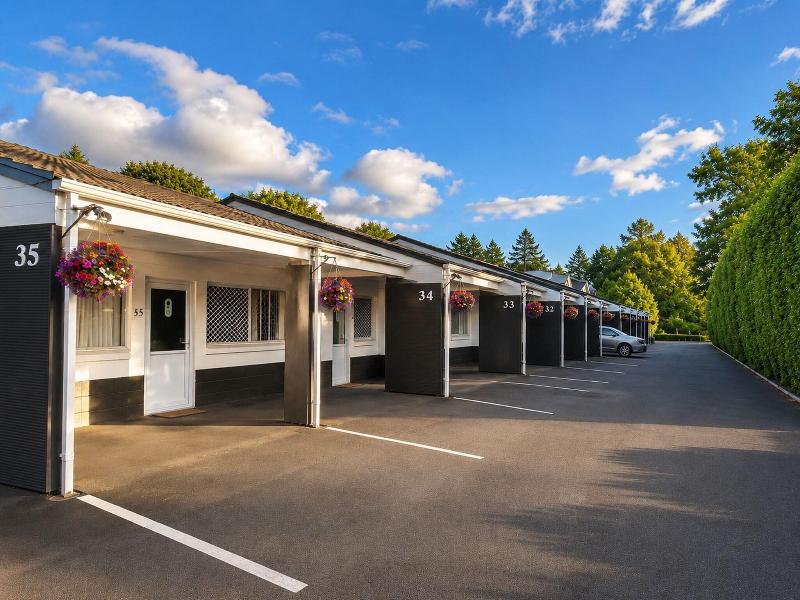 Alpin Motel & Conference Centre image