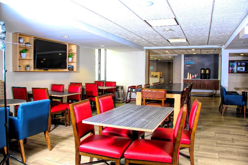 Holiday Inn Express Rochester - Greece photo 2