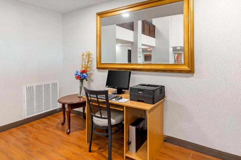 Quality Inn image
