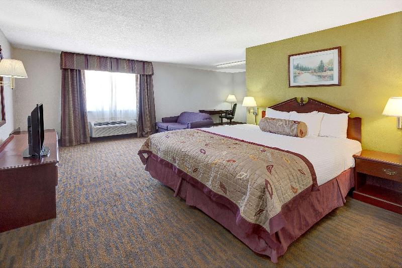 Quality Inn image