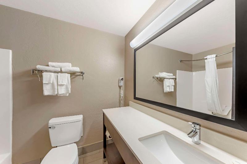 Quality Inn image