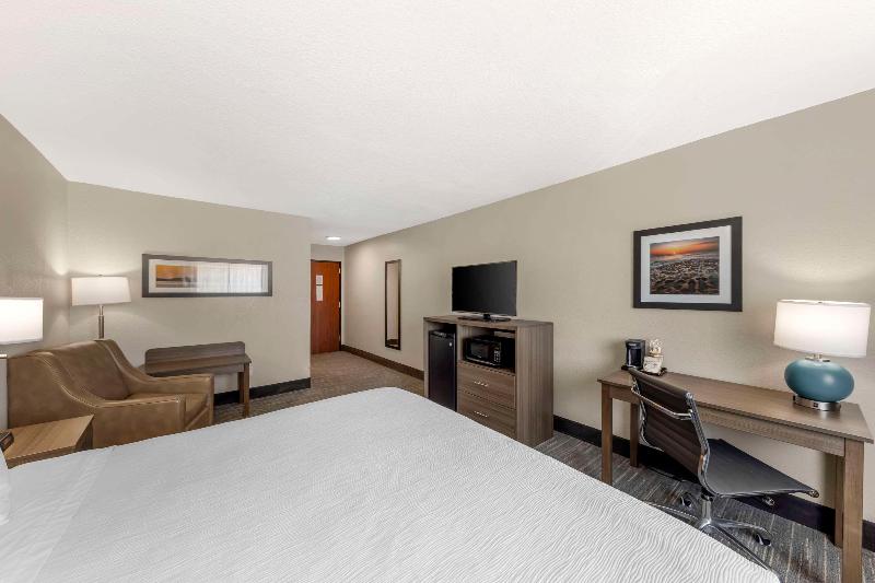 Quality Inn image